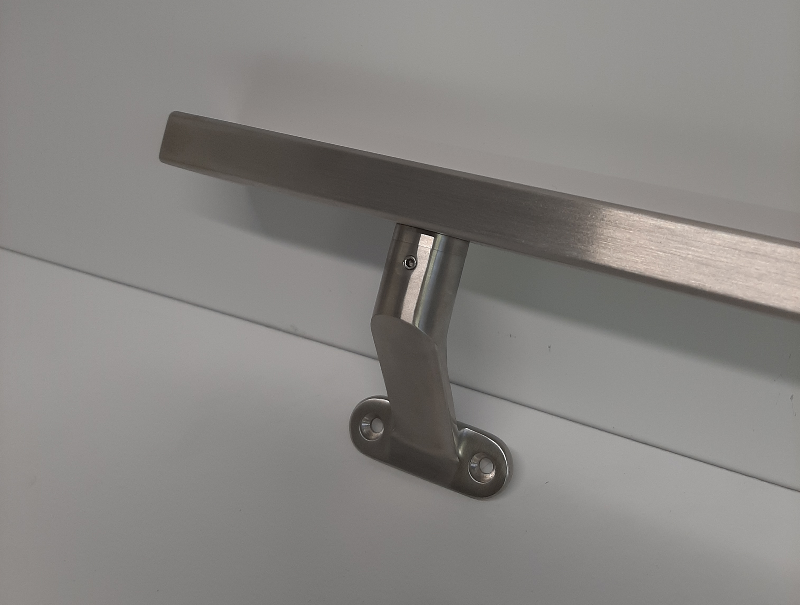 RVS trapleuning rechthoek - Op maat gemaakt voor veiligheid en stijl RVS trapleuning rechthoek op maat - Veiligheid en design voor uw trap - Longshop België
